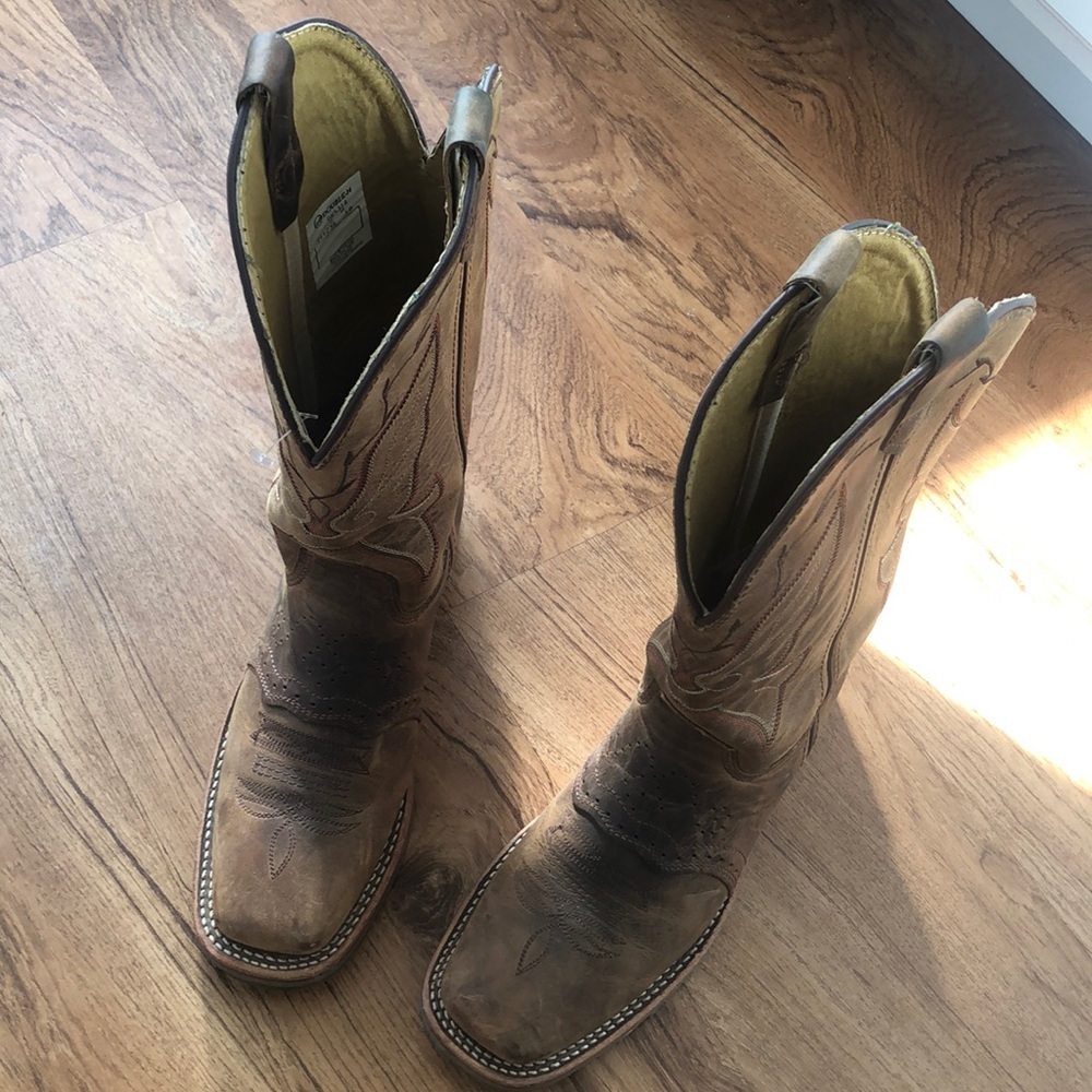 Cow girl boots 😍